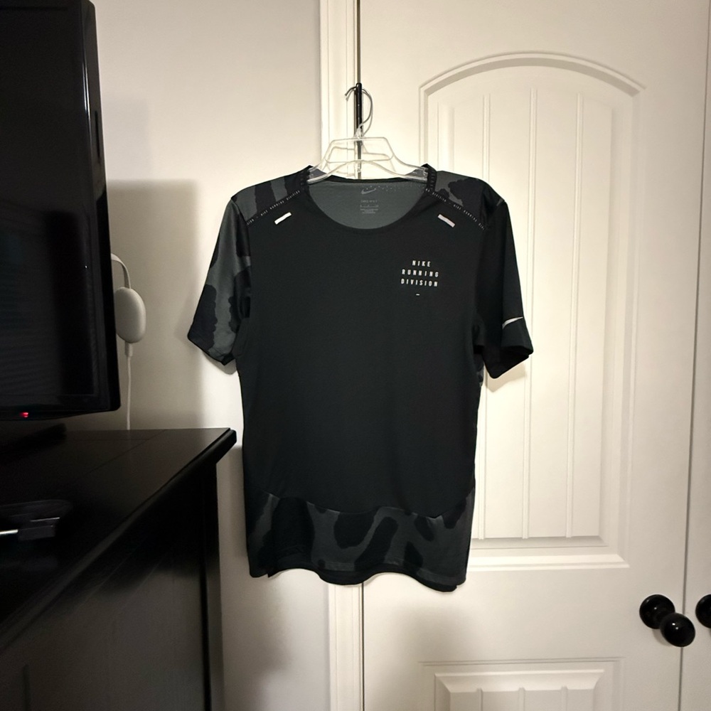 Nike Running Division dri fit. Black and camo size small